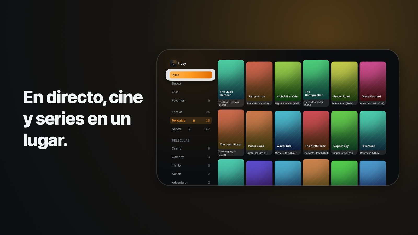 Explorando películas en Apple TV, con carátulas y un candado en lo que abre Premium